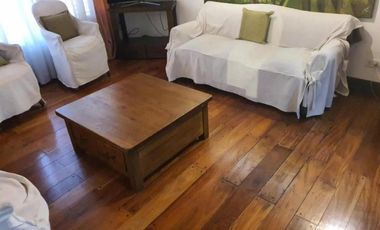 Casa en venta - 3 Dormitorios 2 Baños - Cochera - 150Mts2 - Versalles