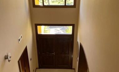 Casa sobre lote a la laguna en venta en Barrancas del Lago