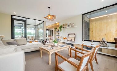 VENTA - Casa 3 Dormitorios con Pileta  - Barrio Puerto Roldán
