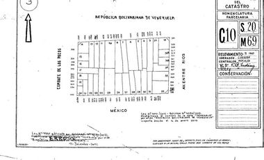 Combate y Venezuela: Lote de 15,49 x 14,26: 1157 m2 construibles.