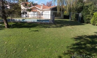 Casa en  alquiler. Solar del Bosque