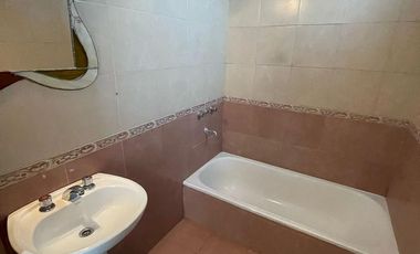 Departamento en  venta de 2 ambientes con patio - Wilde