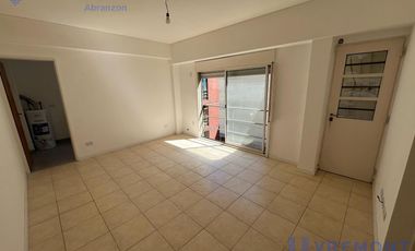 Sanchez de Bustamante al 100 departamento 2 ambientes con amplio balcon y vista abierta