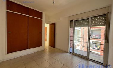 Sanchez de Bustamante al 100 departamento 2 ambientes con amplio balcon y vista abierta