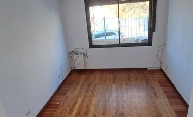 Casa en  ALQUILER 4 Dormitorios + escritorio, Zona CENTRO