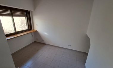Casa en  ALQUILER 4 Dormitorios + escritorio, Zona CENTRO