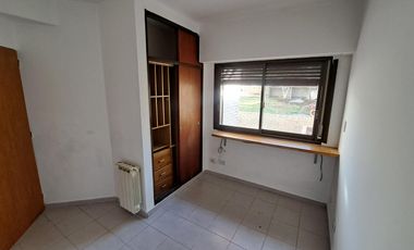 Casa en  ALQUILER 4 Dormitorios + escritorio, Zona CENTRO