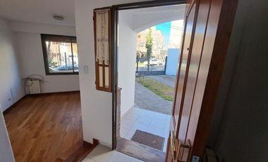 Casa en  ALQUILER 4 Dormitorios + escritorio, Zona CENTRO