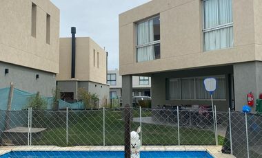 Casa en Círculo Hebreo