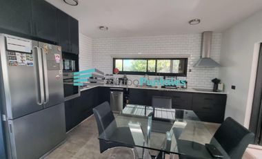 Hermosa Casa en Barrio Lagos de Canning con 5 dormitorios y piscina