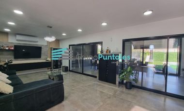 Hermosa Casa en Barrio Lagos de Canning con 5 dormitorios y piscina