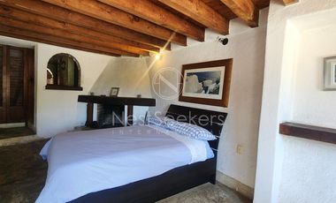 CASA EN VENTA EN EL CENTRO DE VALLE CON VISTA AL PUEBLO