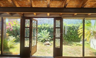 CASA EN VENTA EN EL CENTRO DE VALLE CON VISTA AL PUEBLO