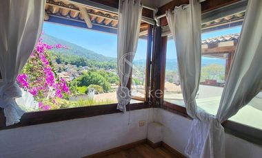 CASA EN VENTA EN EL CENTRO DE VALLE CON VISTA AL PUEBLO