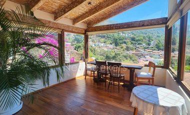 CASA EN VENTA EN EL CENTRO DE VALLE CON VISTA AL PUEBLO