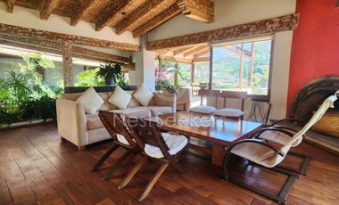 CASA EN VENTA EN EL CENTRO DE VALLE CON VISTA AL PUEBLO