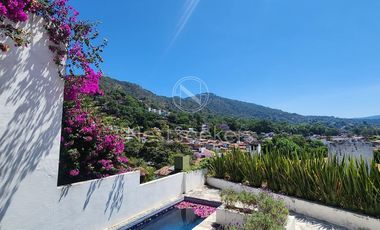 CASA EN VENTA EN EL CENTRO DE VALLE CON VISTA AL PUEBLO