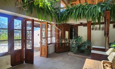 CASA EN VENTA EN EL CENTRO DE VALLE CON VISTA AL PUEBLO