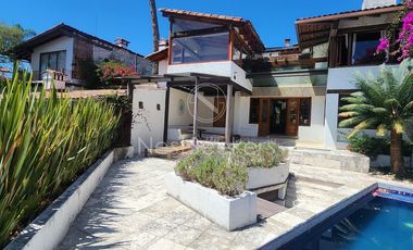 CASA EN VENTA EN EL CENTRO DE VALLE CON VISTA AL PUEBLO