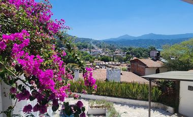 CASA EN VENTA EN EL CENTRO DE VALLE CON VISTA AL PUEBLO