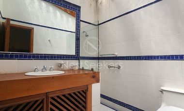 CASA EN VENTA EN EL CENTRO DE VALLE CON VISTA AL PUEBLO
