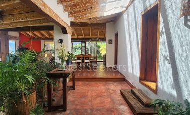 CASA EN VENTA EN EL CENTRO DE VALLE CON VISTA AL PUEBLO