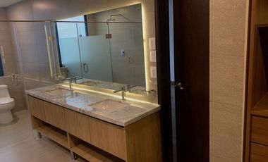 Residencia en Lomas de las Palmas UNA PLANTA