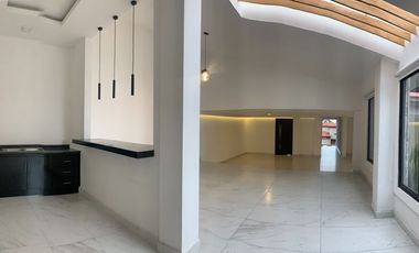 Residencia en Lomas de las Palmas UNA PLANTA