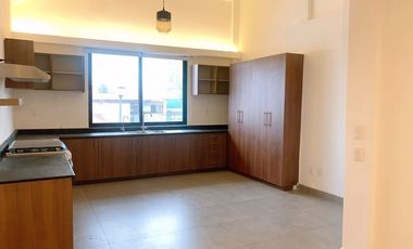 Residencia en Lomas de las Palmas UNA PLANTA