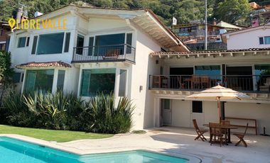 VENTA CASA EN VALLE DE BRAVO-VILLA FLORENCIA