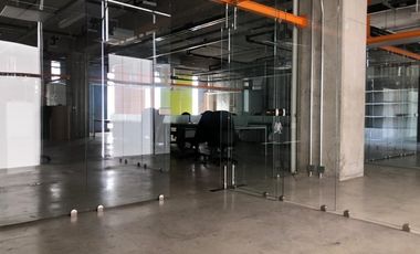 Oficina Amueblada en Renta
