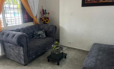 Apartamento En Venta Segundo Piso En La Galería Santa Elena.
