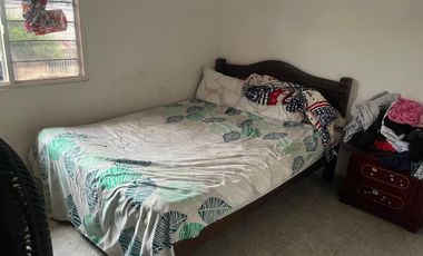 Apartamento En Venta Segundo Piso En La Galería Santa Elena.