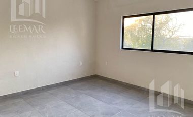 Casa en  Venta nueva en Jardines de Champayan