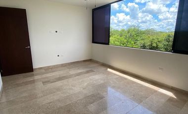 Casa de 4 recámaras en renta dentro de privada con amenidades en Conkal, Mérida