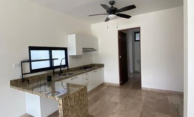 Casa de 4 recámaras en renta dentro de privada con amenidades en Conkal, Mérida