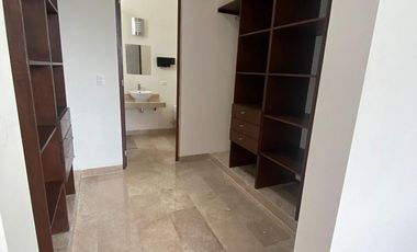 Casa de 4 recámaras en renta dentro de privada con amenidades en Conkal, Mérida