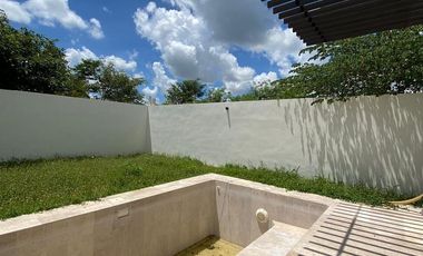 Casa de 4 recámaras en renta dentro de privada con amenidades en Conkal, Mérida