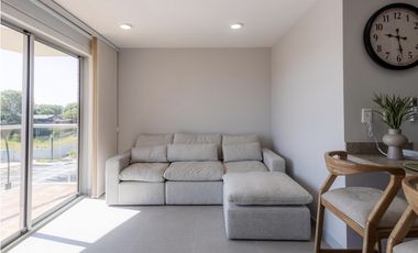 Serena del Mar - Alquiler de Apartamento Amoblado en Zinnia.