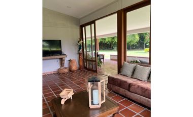 Venta de finca en cabeceras llanogrande