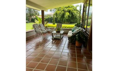 Venta de finca en cabeceras llanogrande