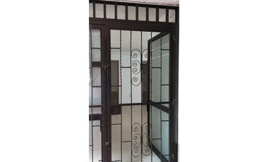 SE VENDE LOCAL CON PARQUEADERO  EN BUCARAMANGA SANTANDER