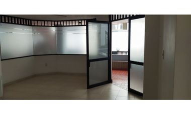 SE VENDE LOCAL CON PARQUEADERO  EN BUCARAMANGA SANTANDER