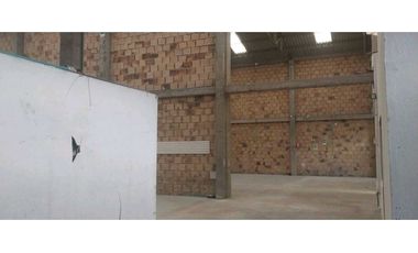 VENDO-ARRIENDO BODEGA BARRIO 12 DE OCTUBRE