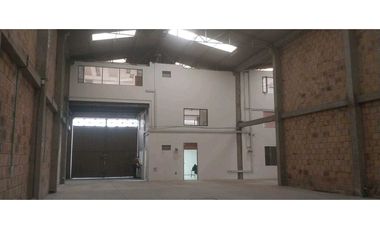 VENDO-ARRIENDO BODEGA BARRIO 12 DE OCTUBRE