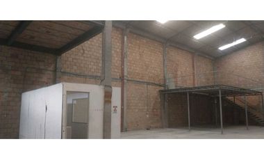 VENDO-ARRIENDO BODEGA BARRIO 12 DE OCTUBRE