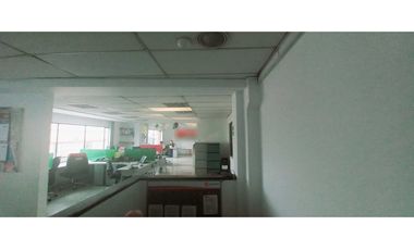 VENDO-ARRIENDO BODEGA BARRIO 12 DE OCTUBRE