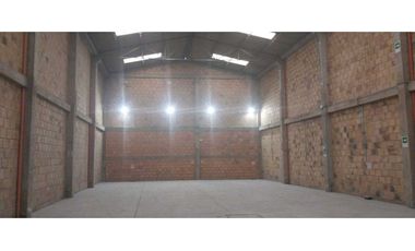 VENDO-ARRIENDO BODEGA BARRIO 12 DE OCTUBRE