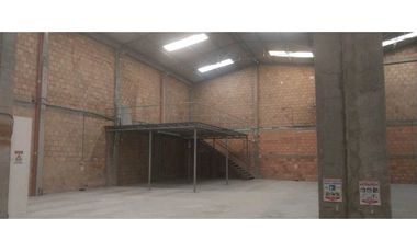 VENDO-ARRIENDO BODEGA BARRIO 12 DE OCTUBRE