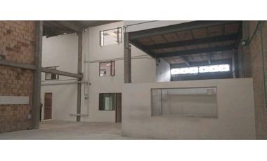 VENDO-ARRIENDO BODEGA BARRIO 12 DE OCTUBRE